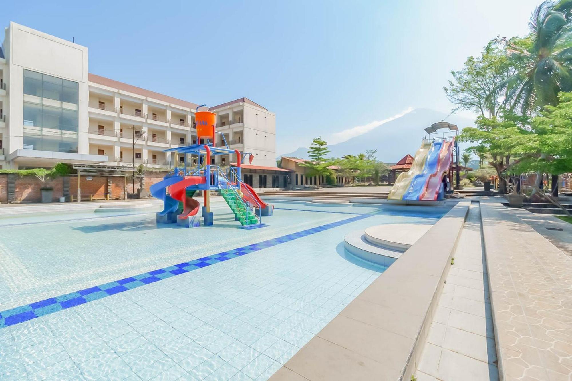Reddoorz Resort Premium @ Sangkan Hurip Kuningan Eksteriør bilde