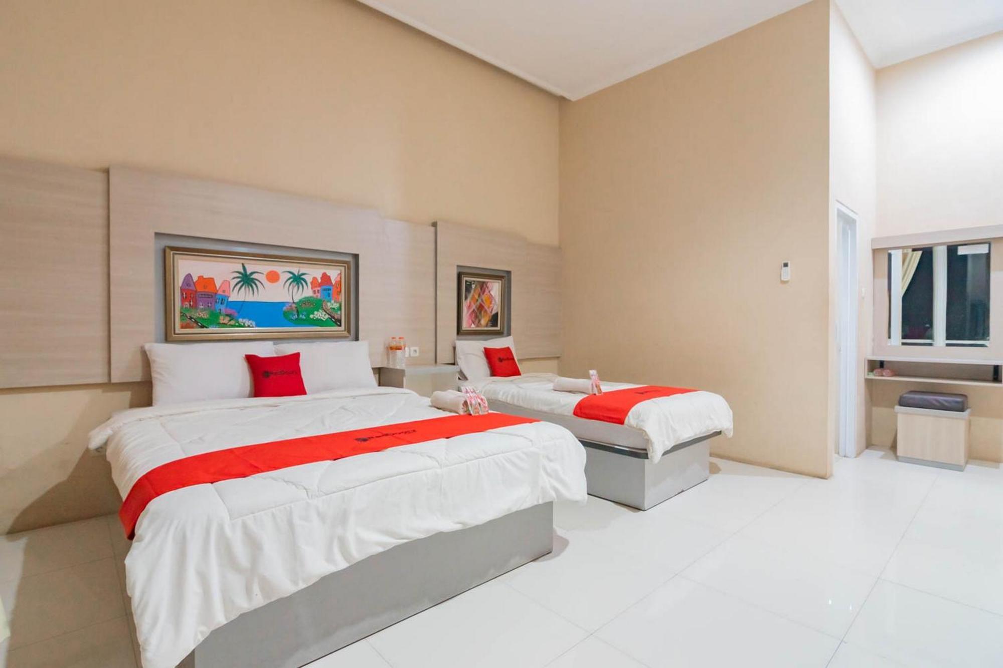 Reddoorz Resort Premium @ Sangkan Hurip Kuningan Eksteriør bilde
