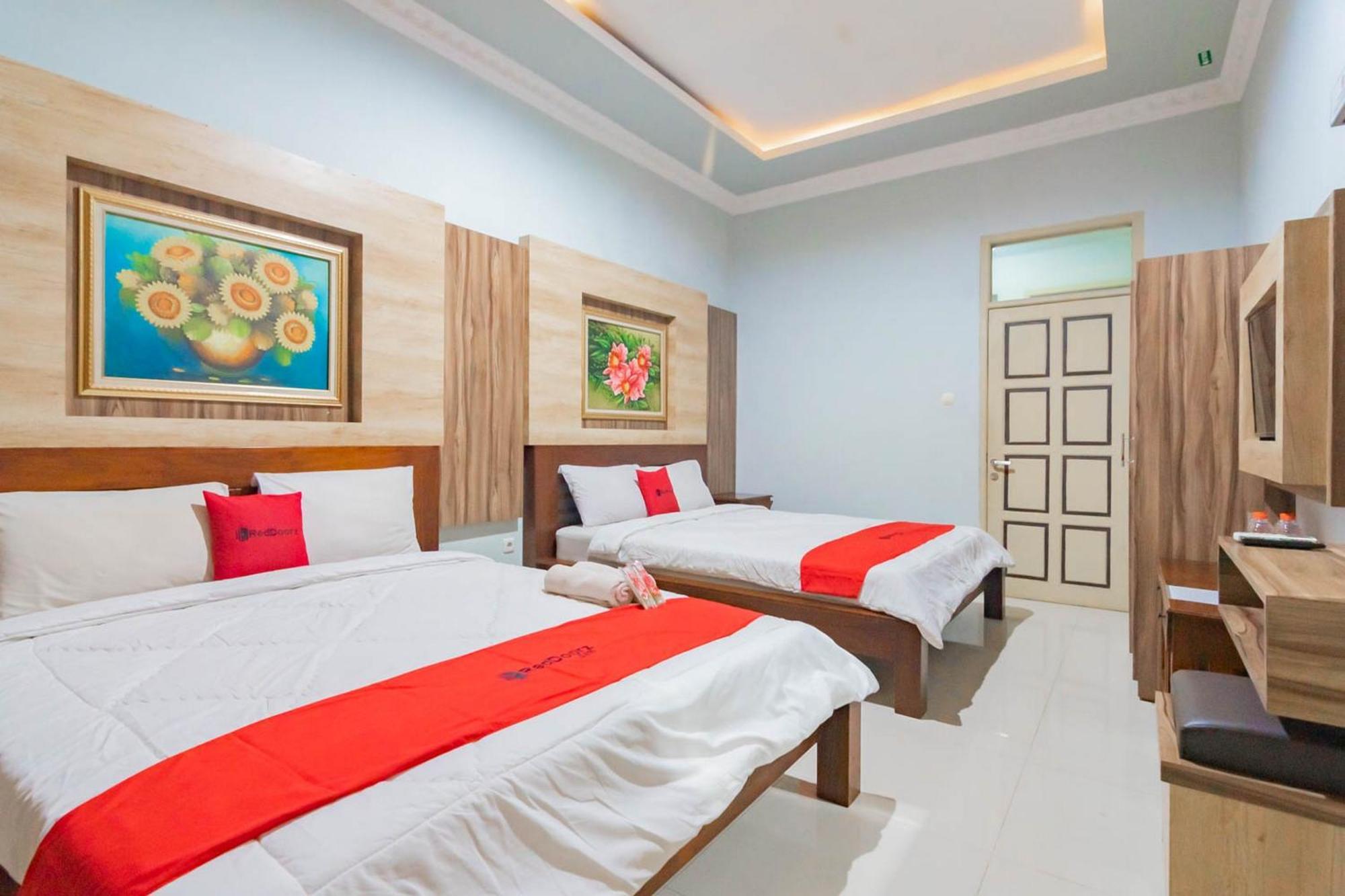 Reddoorz Resort Premium @ Sangkan Hurip Kuningan Eksteriør bilde