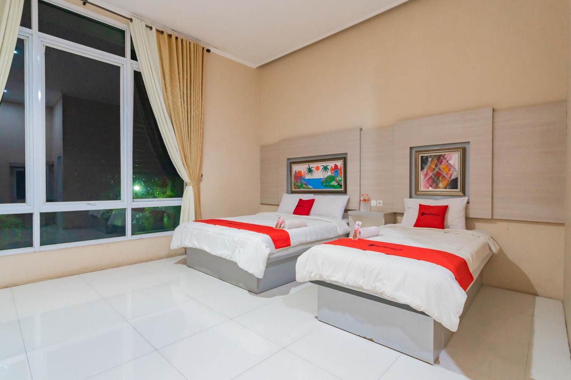 Reddoorz Resort Premium @ Sangkan Hurip Kuningan Eksteriør bilde