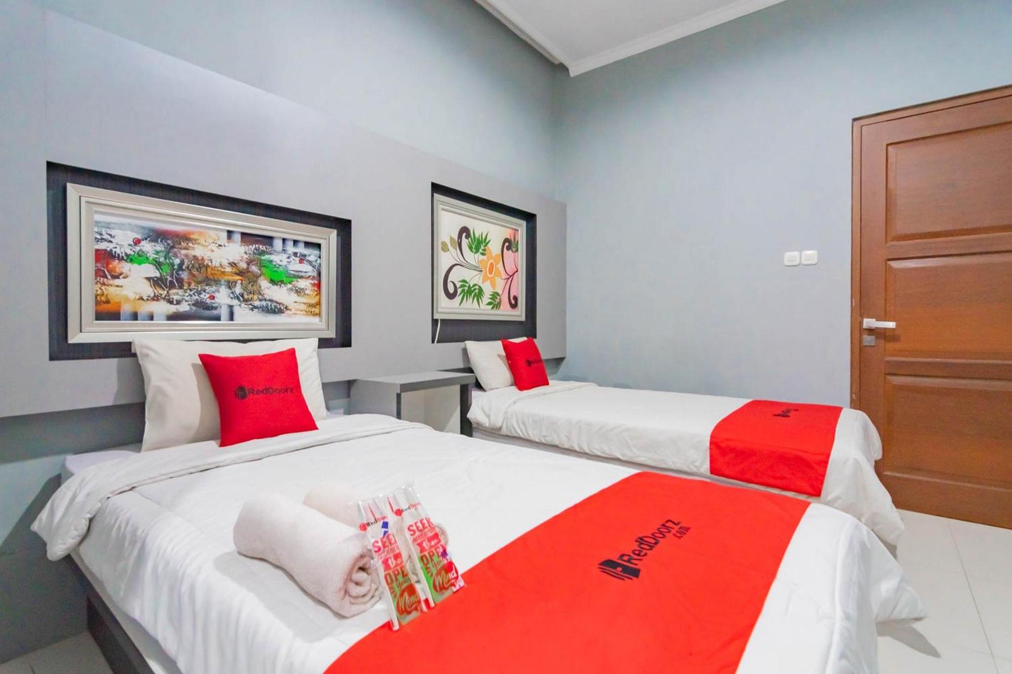 Reddoorz Resort Premium @ Sangkan Hurip Kuningan Eksteriør bilde